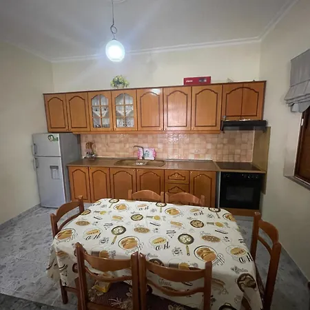 Festim Apartman *