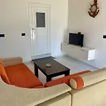 Festim Apartamento