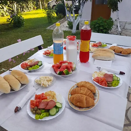 Festim Апартаменты Ксамил